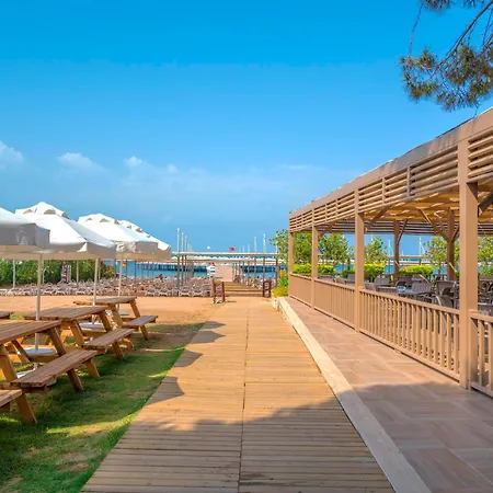 Sidemarin Kirman Premium Hotell